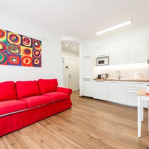 Central Station Apt With Parking